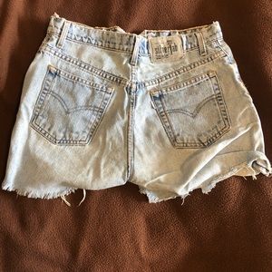 RARE SILVERTAB LEVIS VINTAGE HIGH RISE SHORTS